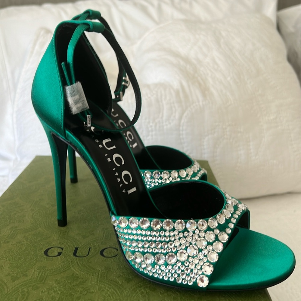 Gucci raso seta brand new size 38
